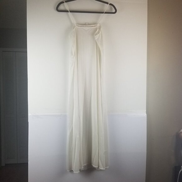 Vintage J C Penny's Nylon White Pink Floral Embroidery Nightgown Sz 8-10 - Picture 3 of 6